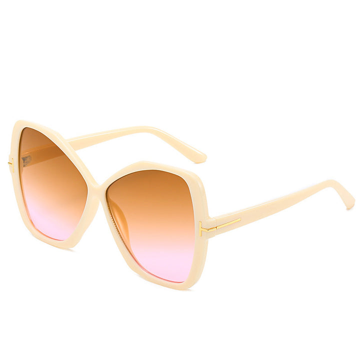 Fashionably Oversized Geometric Sunglasses Bowlift