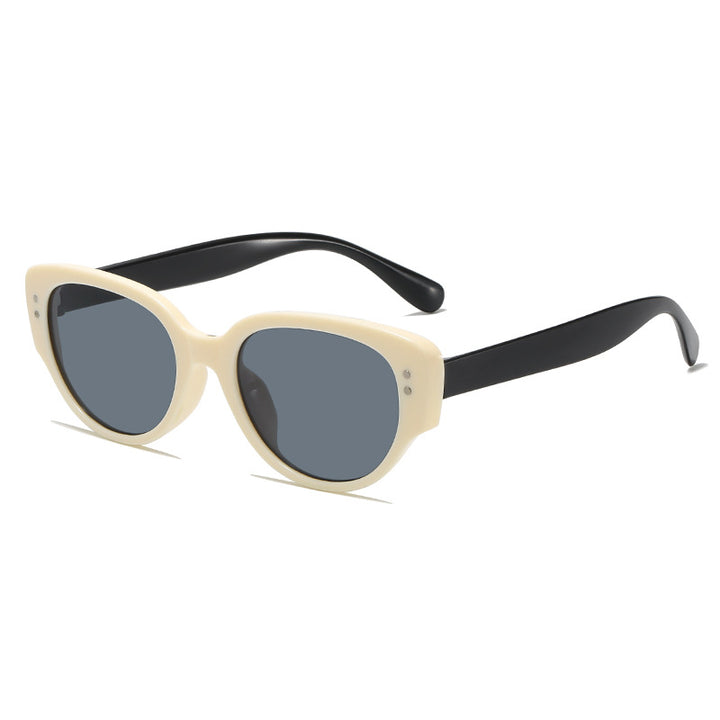 Vintage-Inspired Cat Eye Sunglasses Bowlift