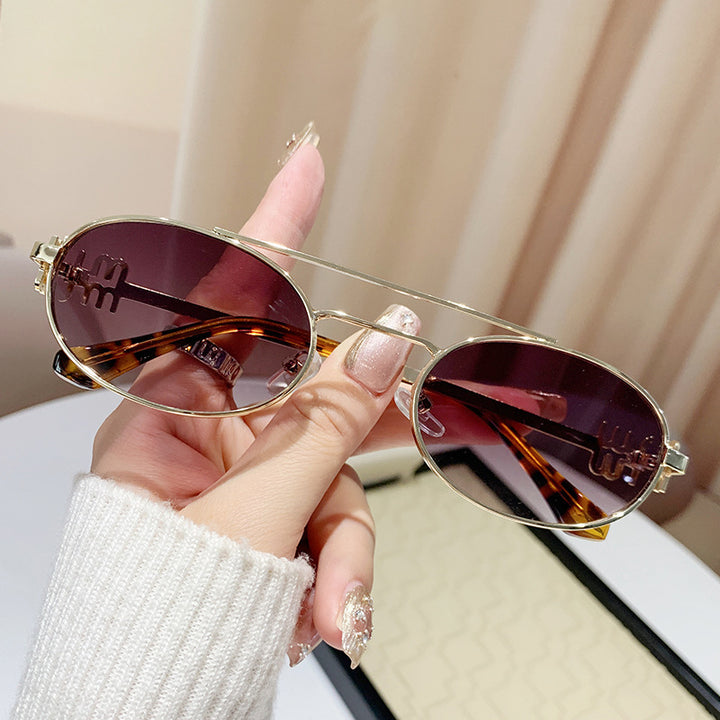 Women’s fashionable glasses with elegant metal frame and unique design Bowlift