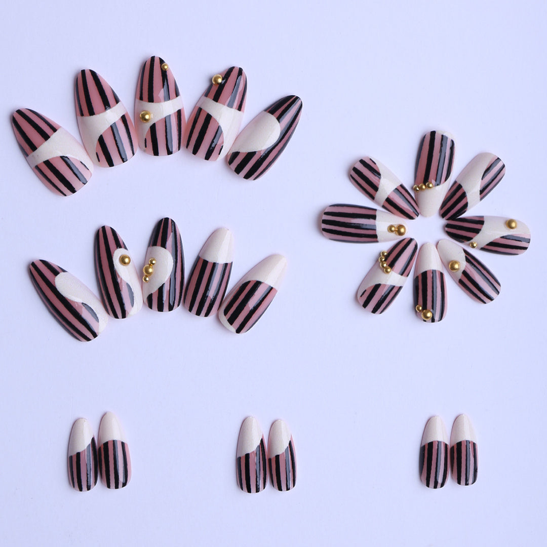 Artificial Fingernails In Elegant Stripe Design with Gold Accents Bowlift