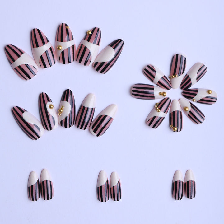 Artificial Fingernails In Elegant Stripe Design with Gold Accents Bowlift