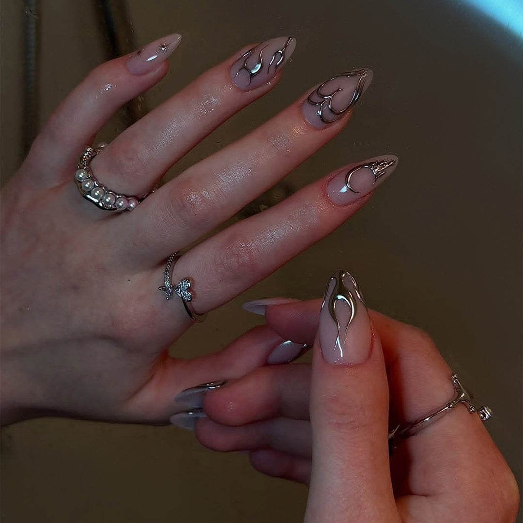 Decorative Press-On Nail Art Set with Metallic Flame Accents Bowlift