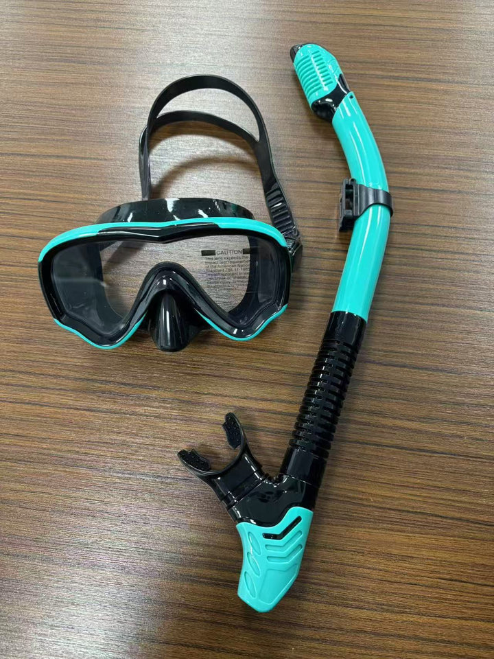 Diving mask with anti-fog technology and wide field of vision Bowlift