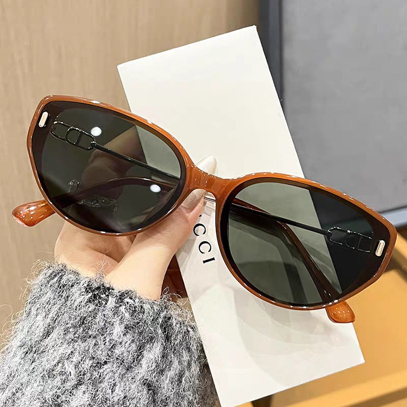Women's designer sunglasses with delicate metal frame and extraordinary cat-eye design Bowlift