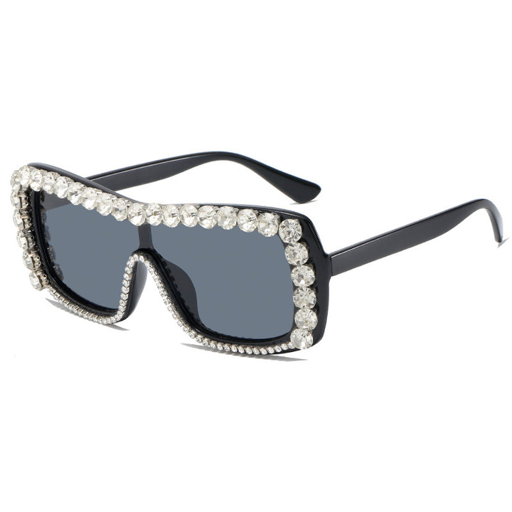 Women's extravagant sunglasses with sparkling accents Bowlift