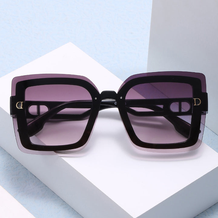 Ladies fashionable oversized sunglasses in geometric design Bowlift