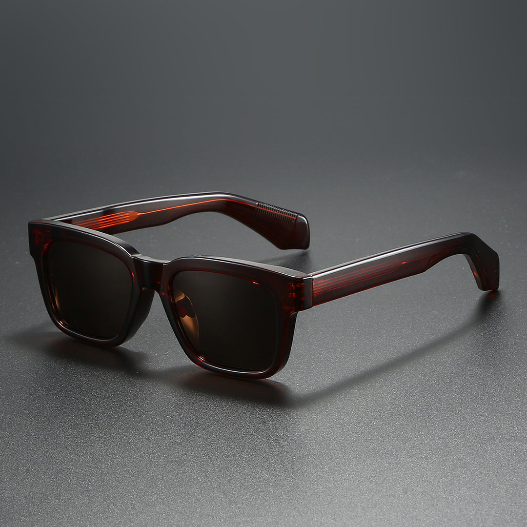 Women's square sunglasses with distinctive tortoiseshell pattern Bowlift