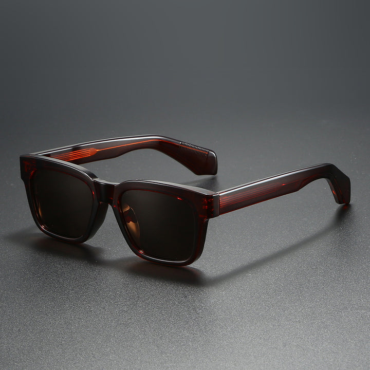Women's square sunglasses with distinctive tortoiseshell pattern Bowlift