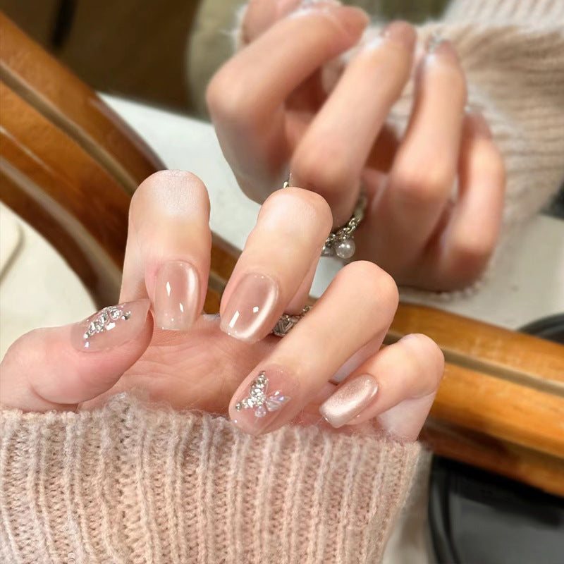 Elegant Nail Art Set with Floral Accents Bowlift