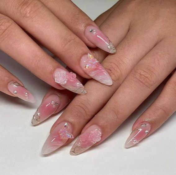 Artful Nail Tips with Romantic Floral Design Bowlift