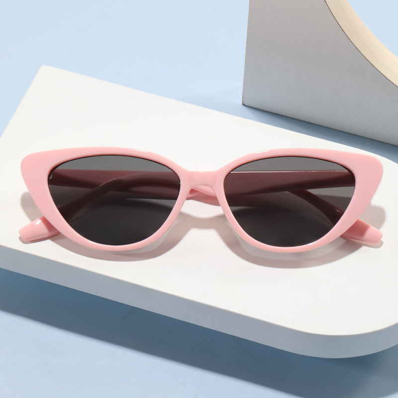 Ladies fashionable Cat-Eye sunglasses with UV protection and elegant frame Bowlift