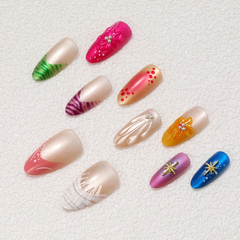 Nail Art Set with Floral and Glittering Accents Bowlift