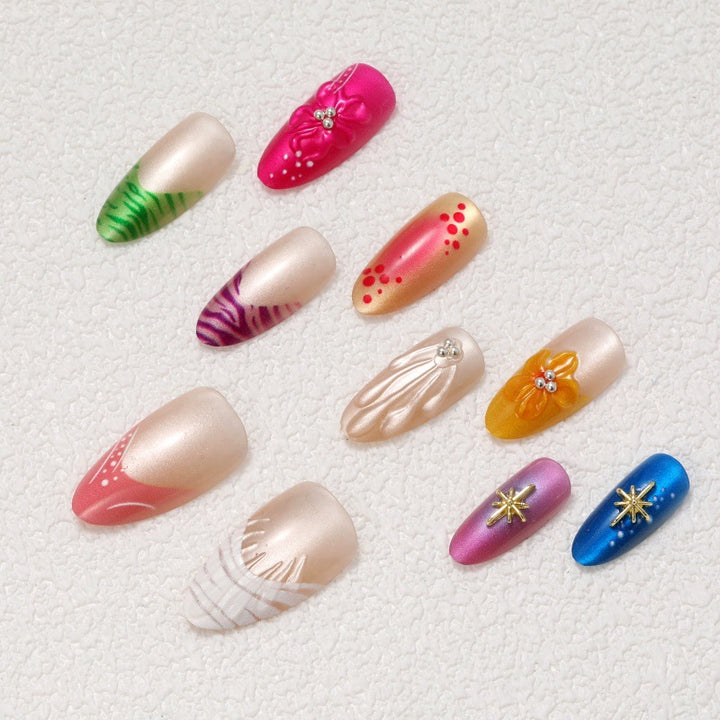 Nail Art Set with Floral and Glittering Accents Bowlift