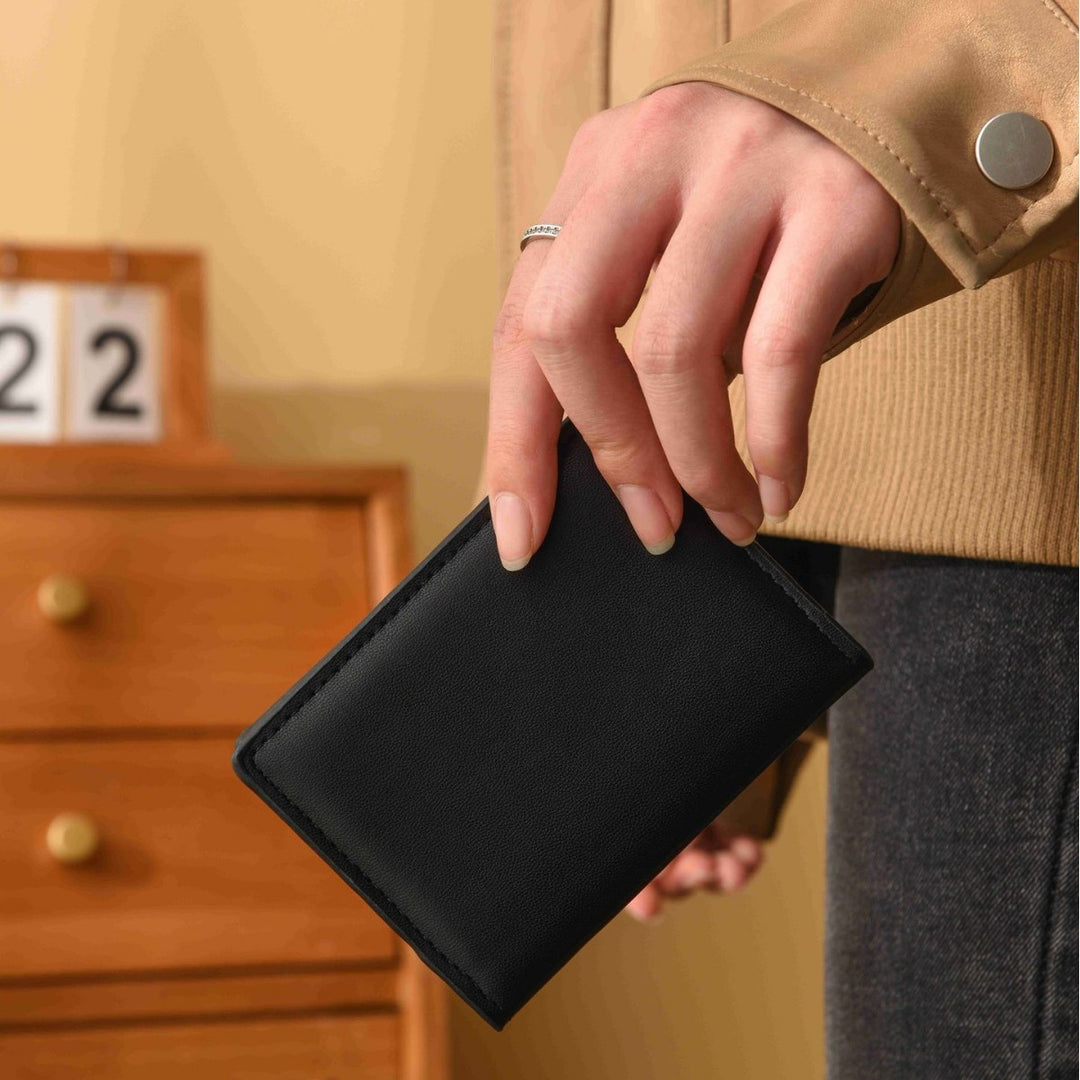 Minimalist Leather Card Holder Bowlift