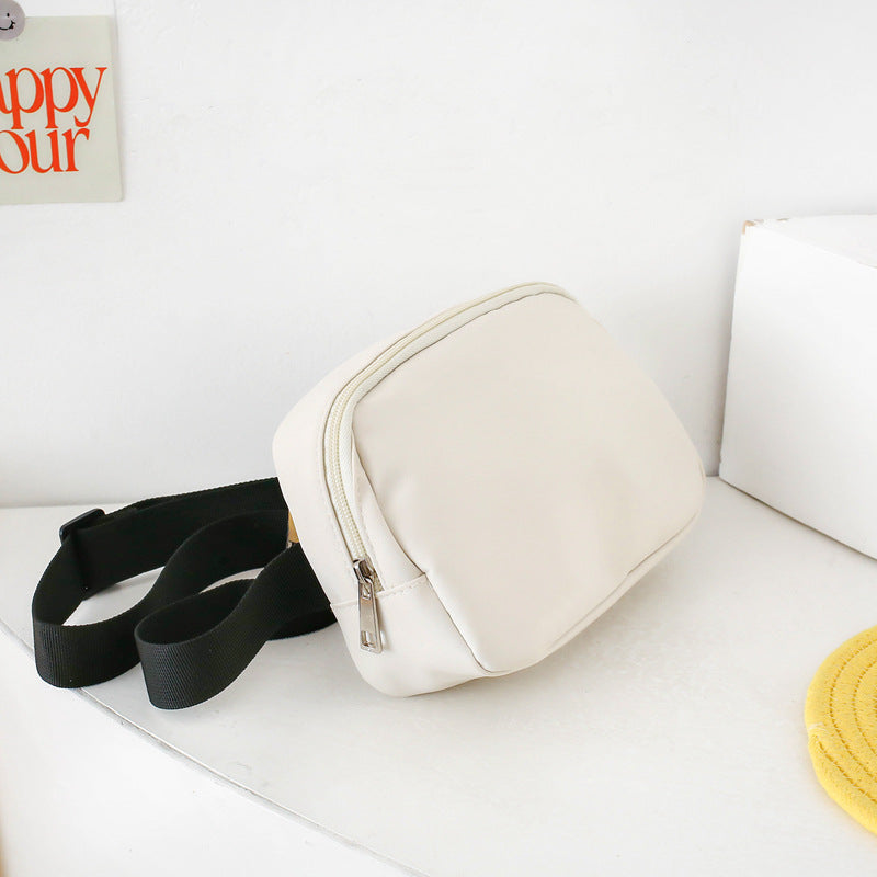 Fashionable fanny pack in minimalist form Bowlift