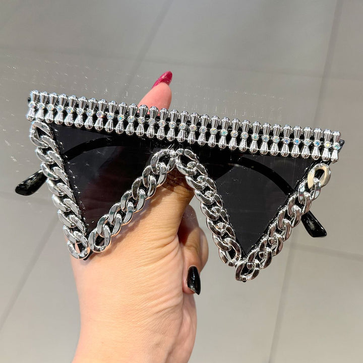 Women's trendy sunglasses with striking chain frame Bowlift