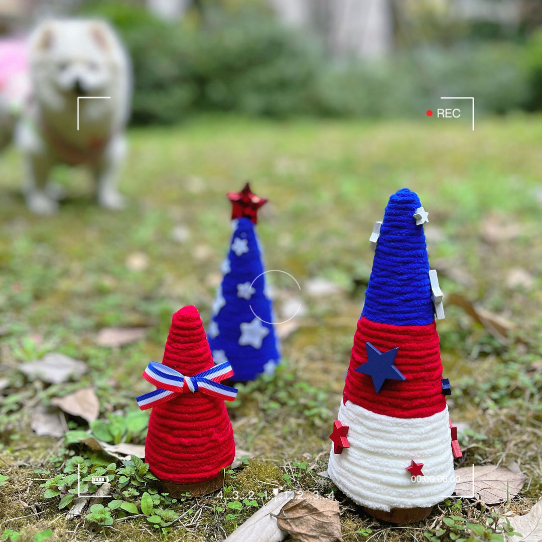 Unisex decorative table figure crocheted tree made of yarn with wooden base and star tip Bowlift