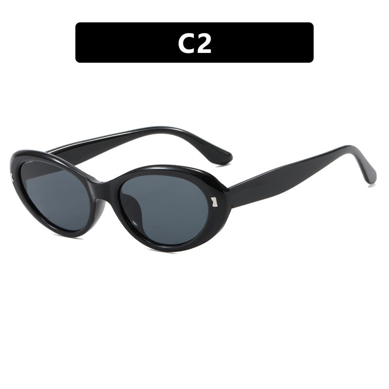 Women's sunglasses in elegant retro style Bowlift