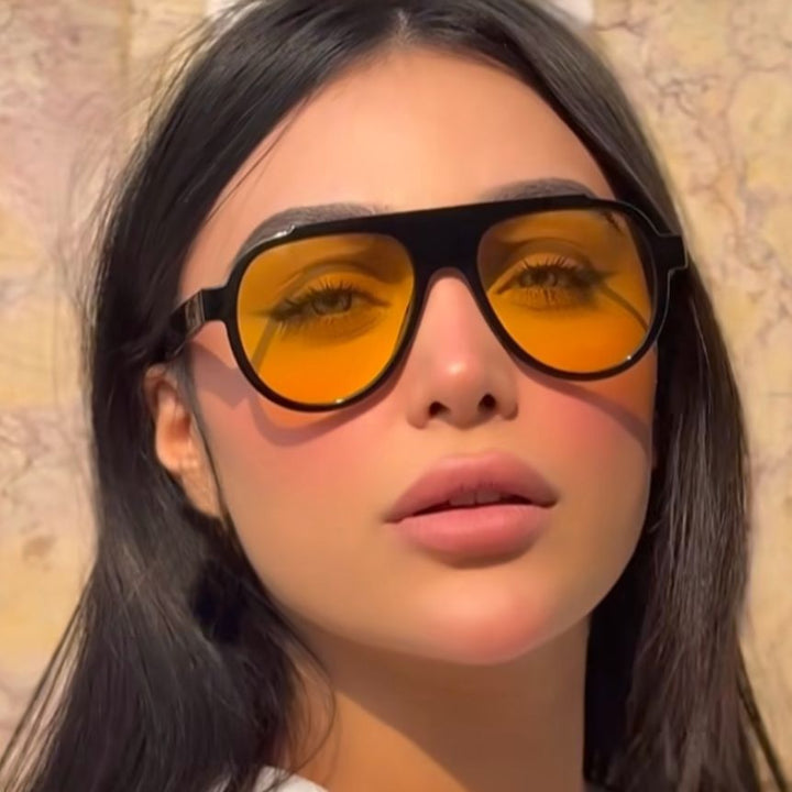 Women Vintage-Style Sunglasses with Elegant Plastic Frame in Leopard Pattern Bowlift