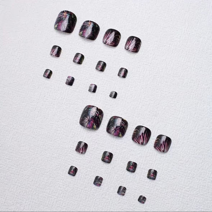 Nail art set with creative floral design Bowlift