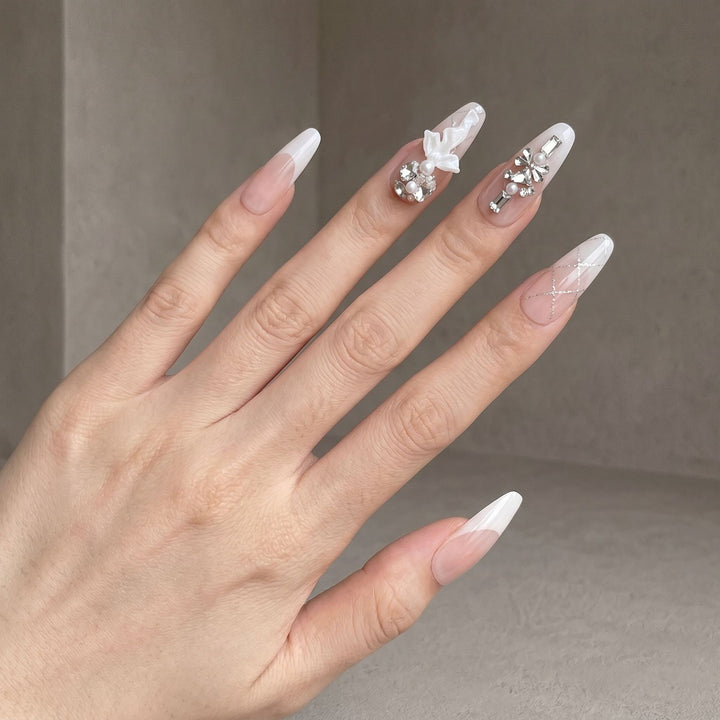 Premium Decorative Press-On Nail Art with Floral and Rhinestone Accents Bowlift