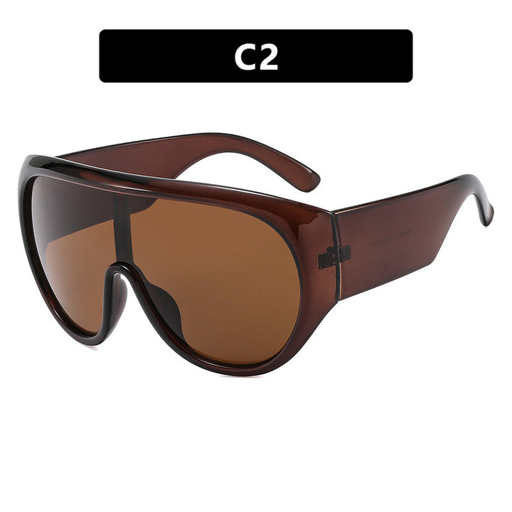 Ladies sporty sunglasses in aerodynamic design with wide field of vision Bowlift