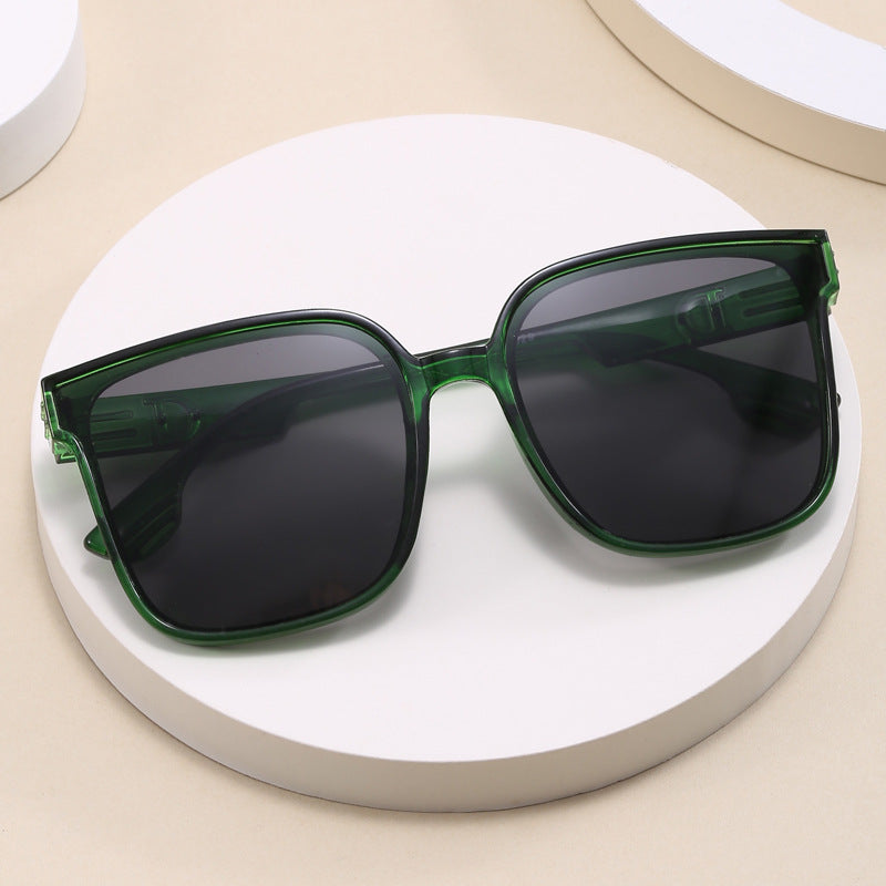 Women stylish square sunglasses with transparent frame Bowlift