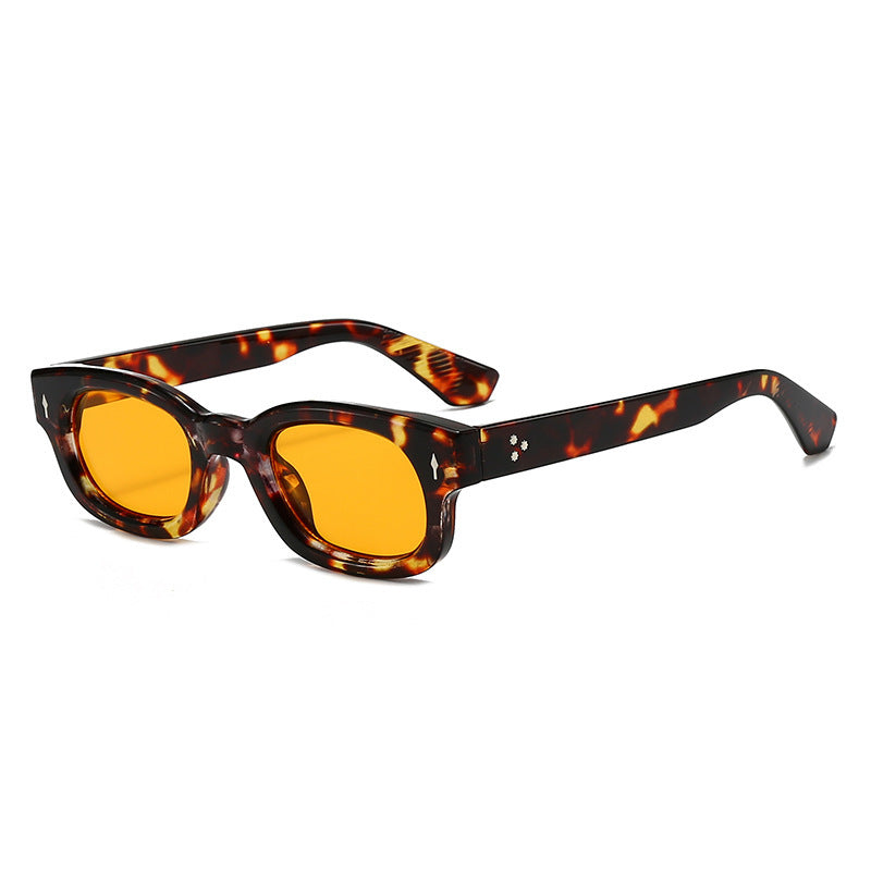 Women's stylish sunglasses in trendy Bowlift frame