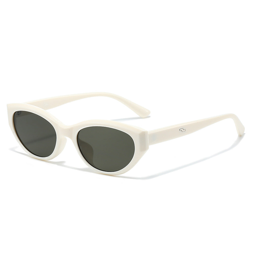 Chic Cat-Eye Sunglasses with Stylish Frame Details Bowlift