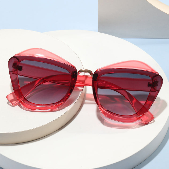 Women striking designer sunglasses with extravagant frame Bowlift