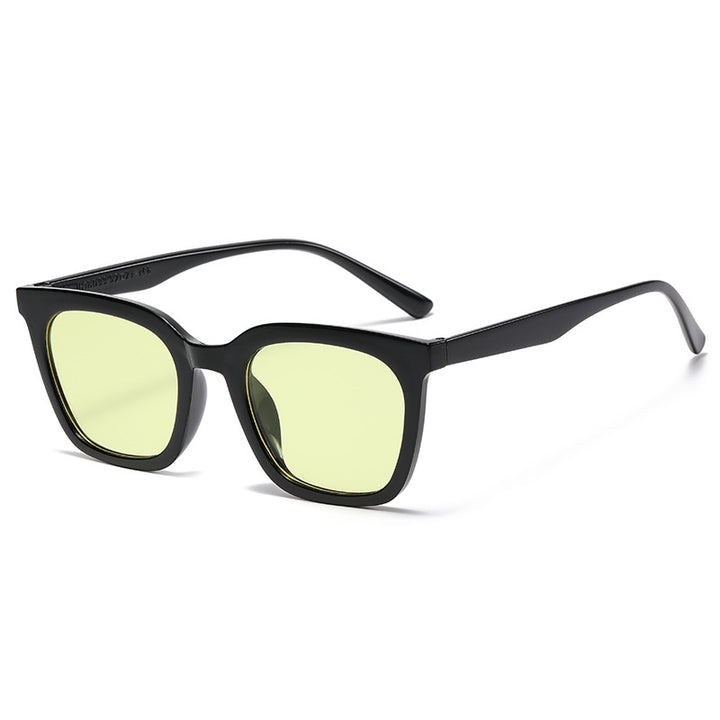 Ladies fashionable sunglasses in bold animal print Bowlift