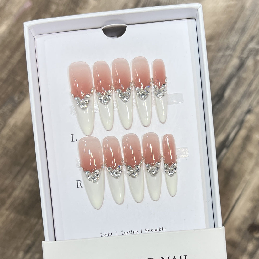 Elegant Stiletto Press-On Nail Art Set Bowlift