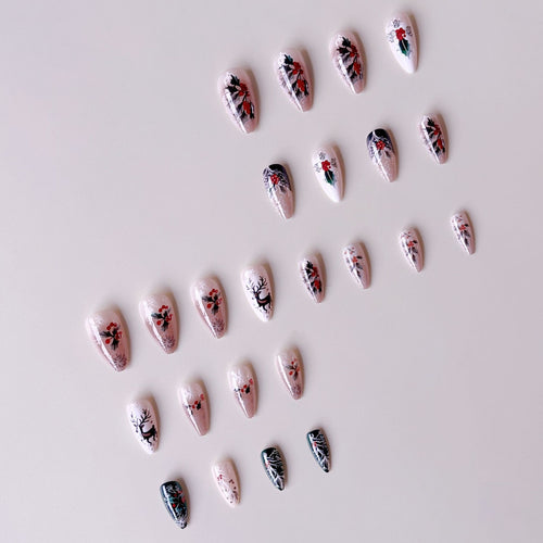 Artificial nail set with wintry motifs and festive designs Bowlift