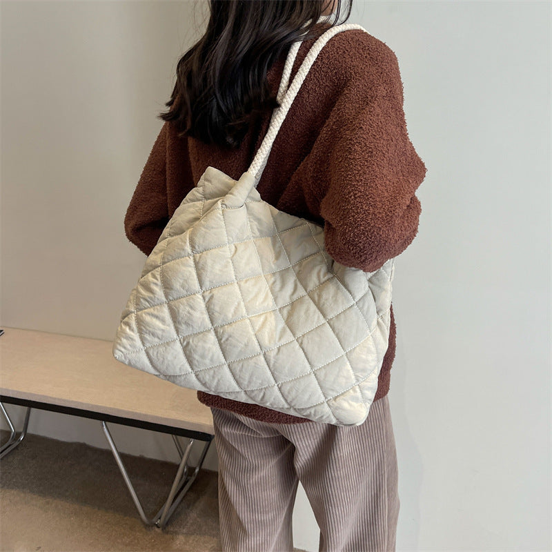 Quilted Casual Tote Bowlift