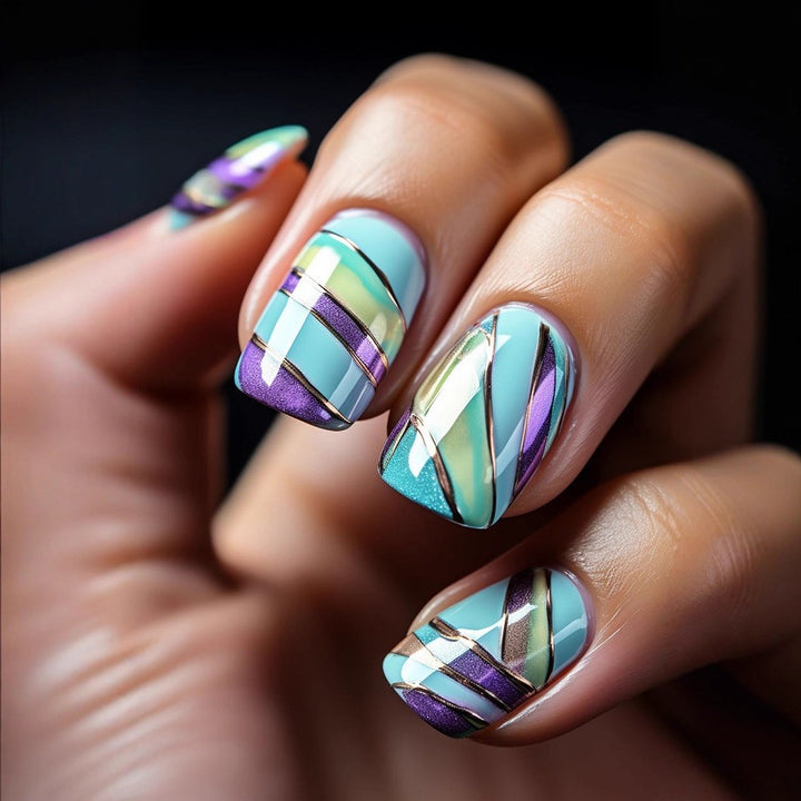 Creative artificial nails with modern geometric patterns Bowlift