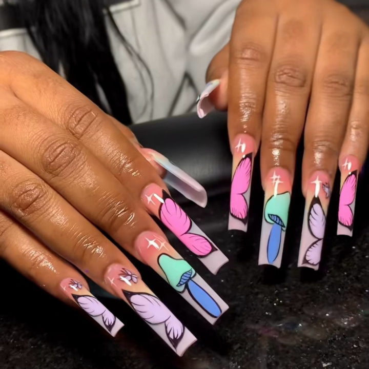 Artificial nails in elegant floral motif style Bowlift