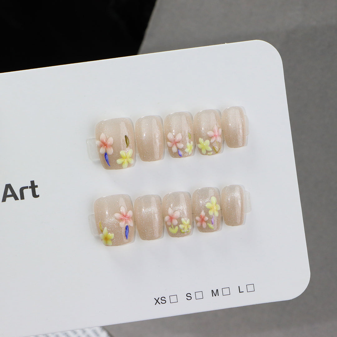 Creatively Designed Floral Press-On Nail Set Bowlift