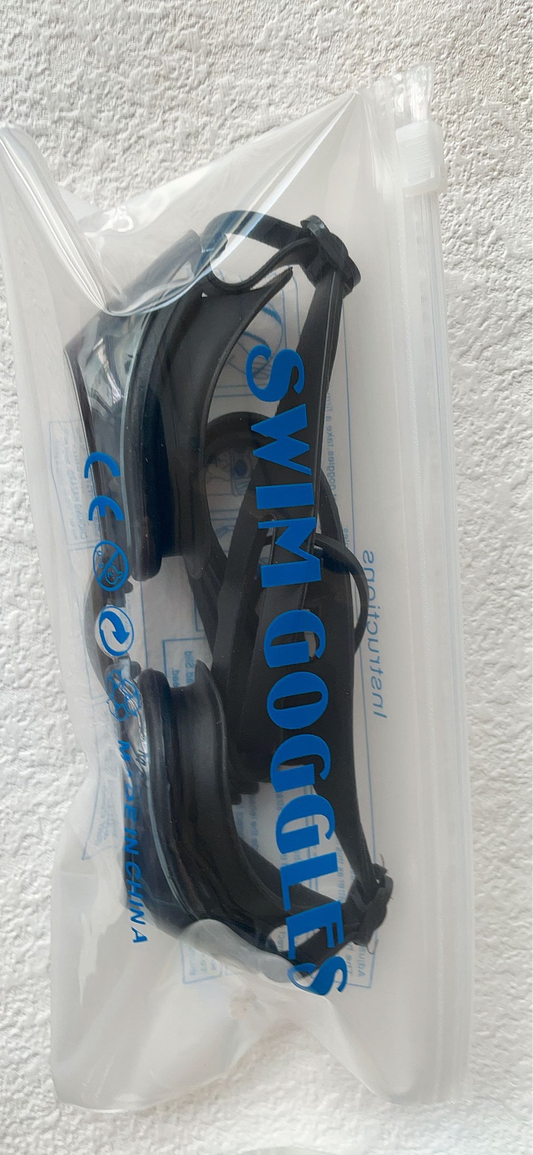 Swimming goggles Bowlift