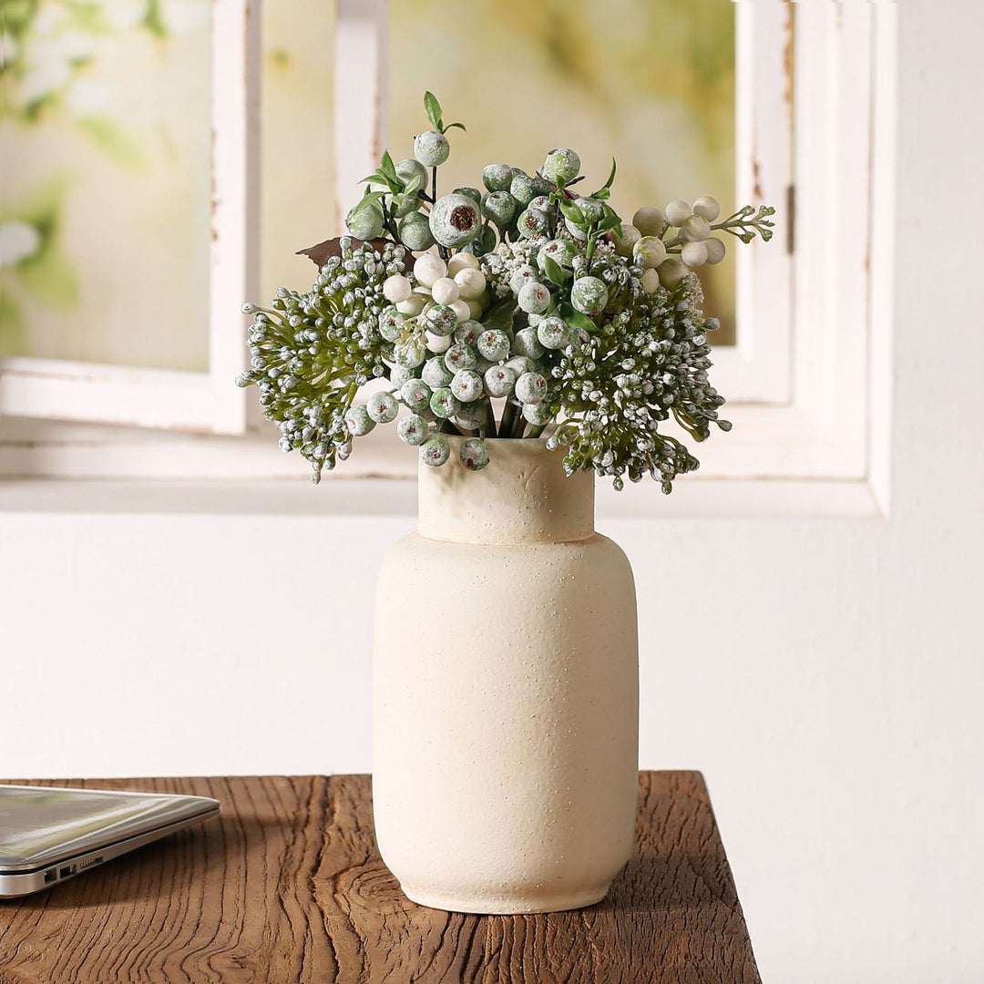 Handcrafted ceramic vase Bowlift