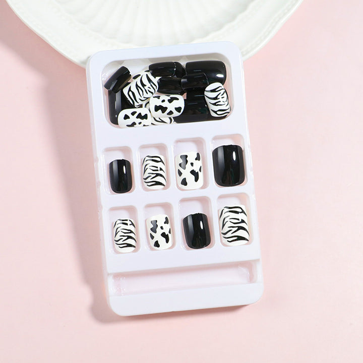 Artistic Press-On Nail Set with Modern Geometric Designs Bowlift