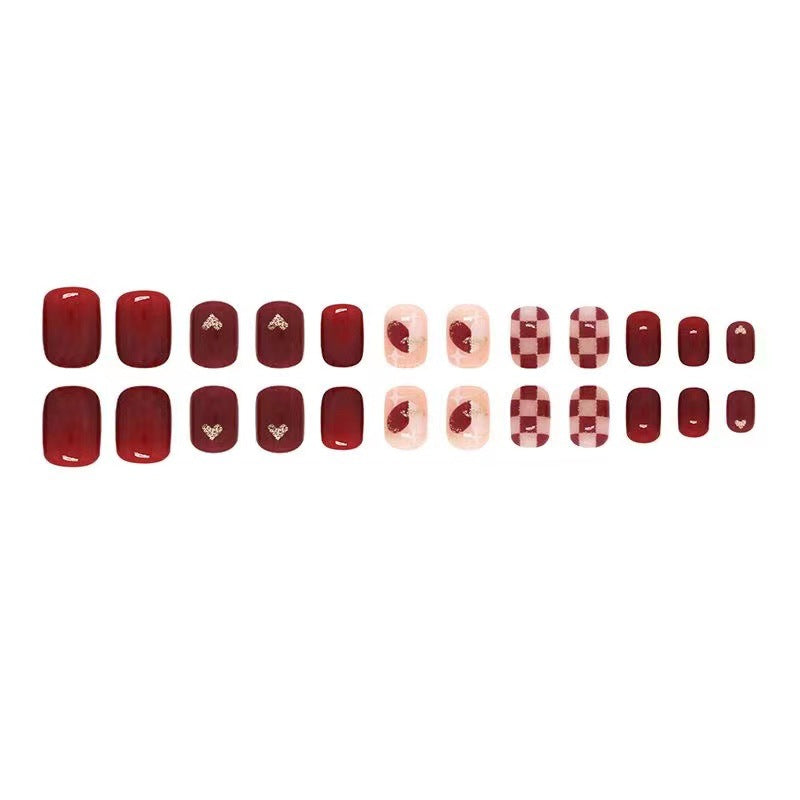 Trendy nail art with elegant accents Bowlift