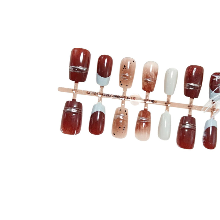 Glamorous artificial nails with elegant accents Bowlift