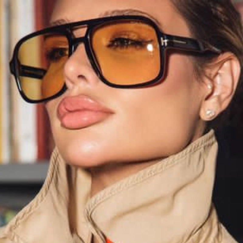 Women's sunglasses in a striking, angular design with UV protection Bowlift