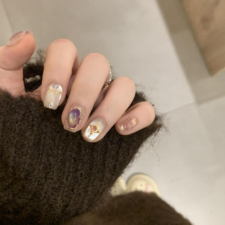 Elegant Artificial Nail Set with Glamorous Rhinestone and Glitter Details Bowlift