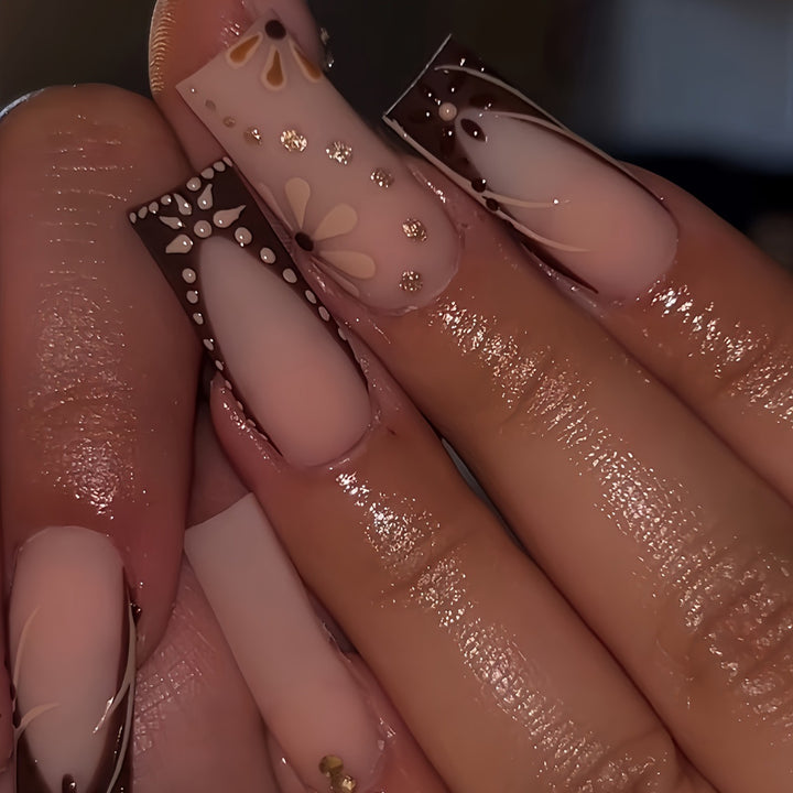 Detailed Floral Art Press-On Nails Bowlift