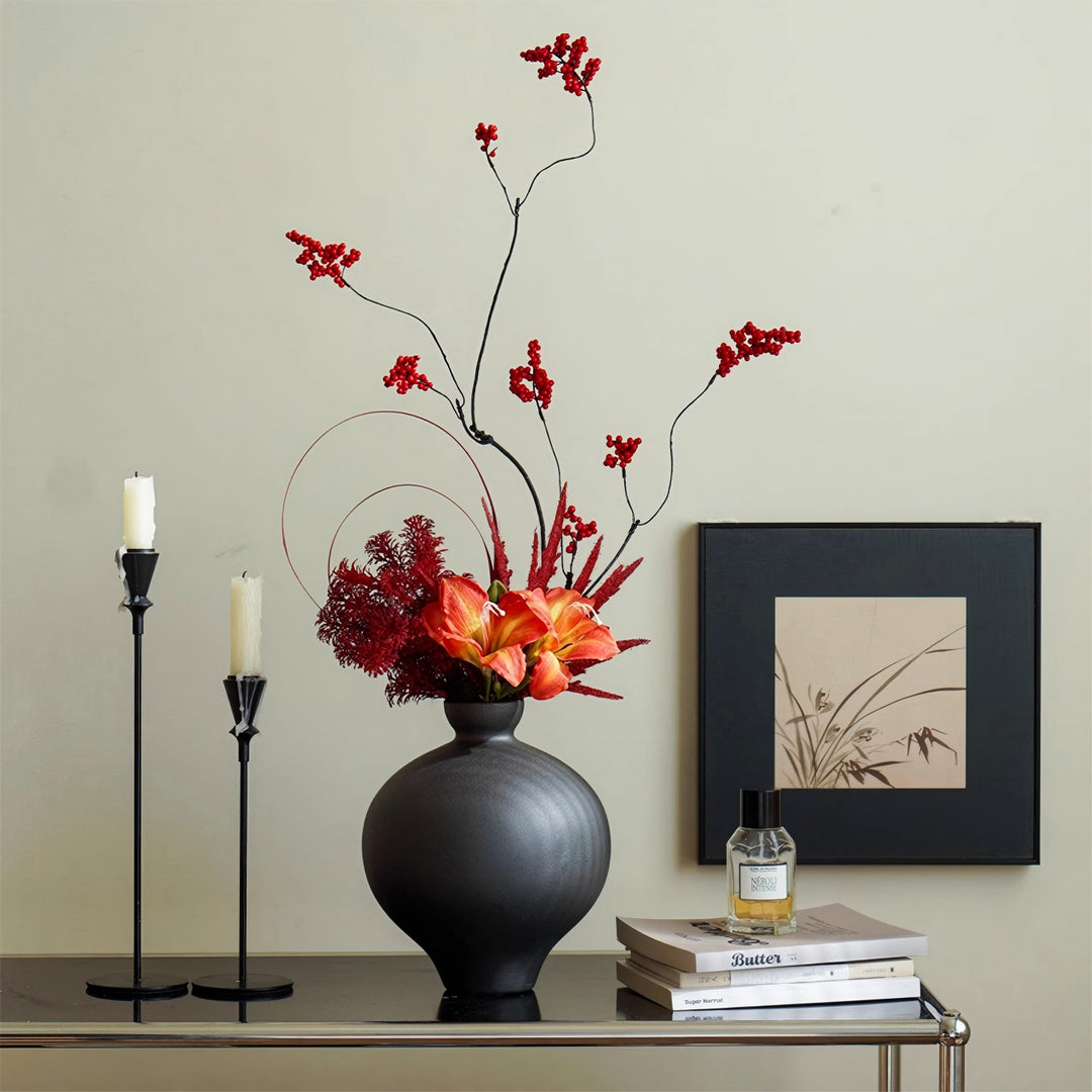 Stylish ceramic vase Bowlift