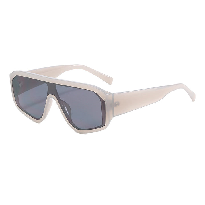 Women Fashionable Oversized Sunglasses in Futuristic Design Bowlift