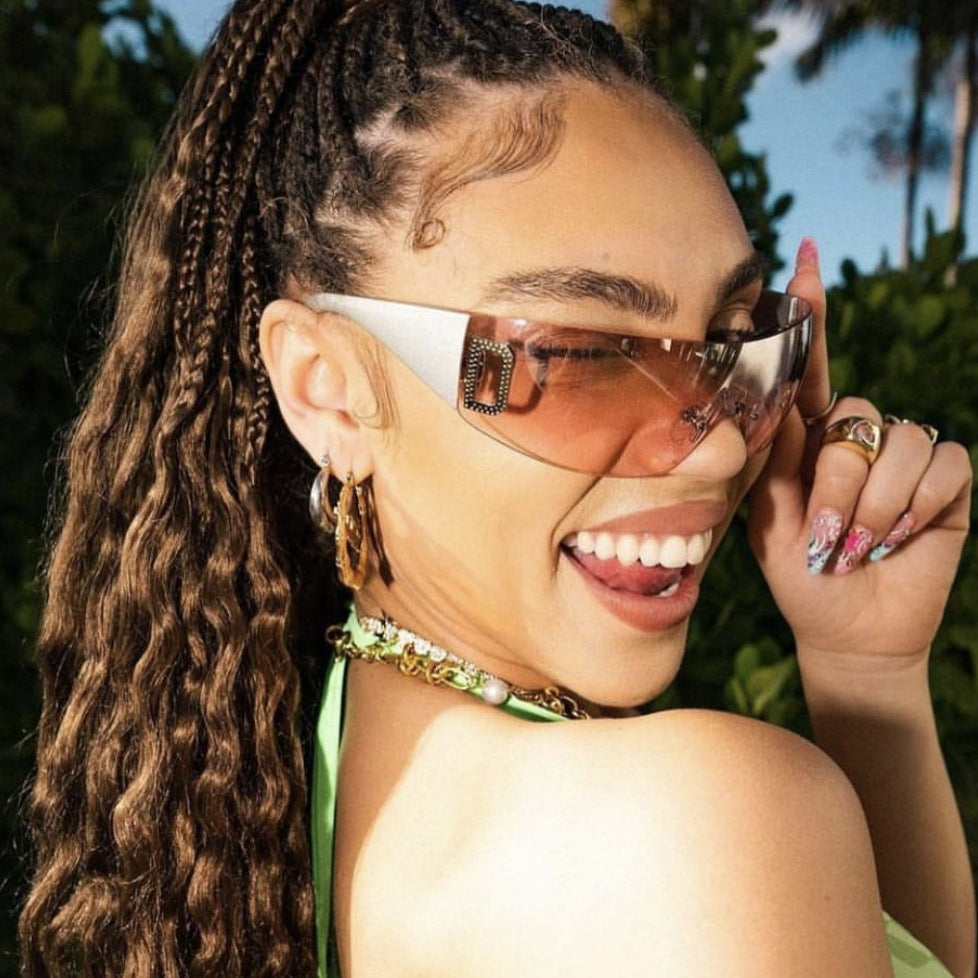 Ladies sporty fashionable sunglasses with elegant design and UV protection Bowlift