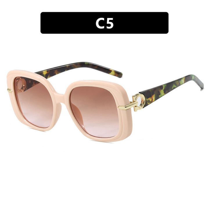 Women's square sunglasses with luxurious metal accent Bowlift