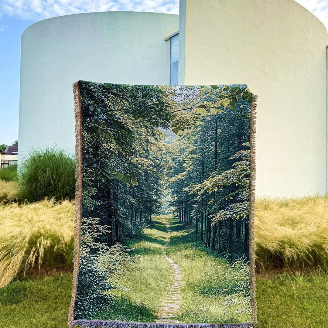 Scenic Nature-Themed Woven Throw Blanket